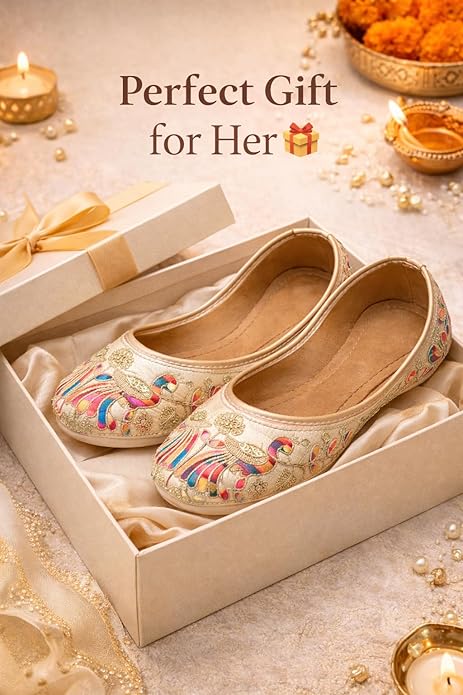 Women Embroidered Jutti Flats